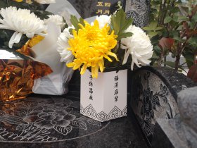 望之俨然  即之也温